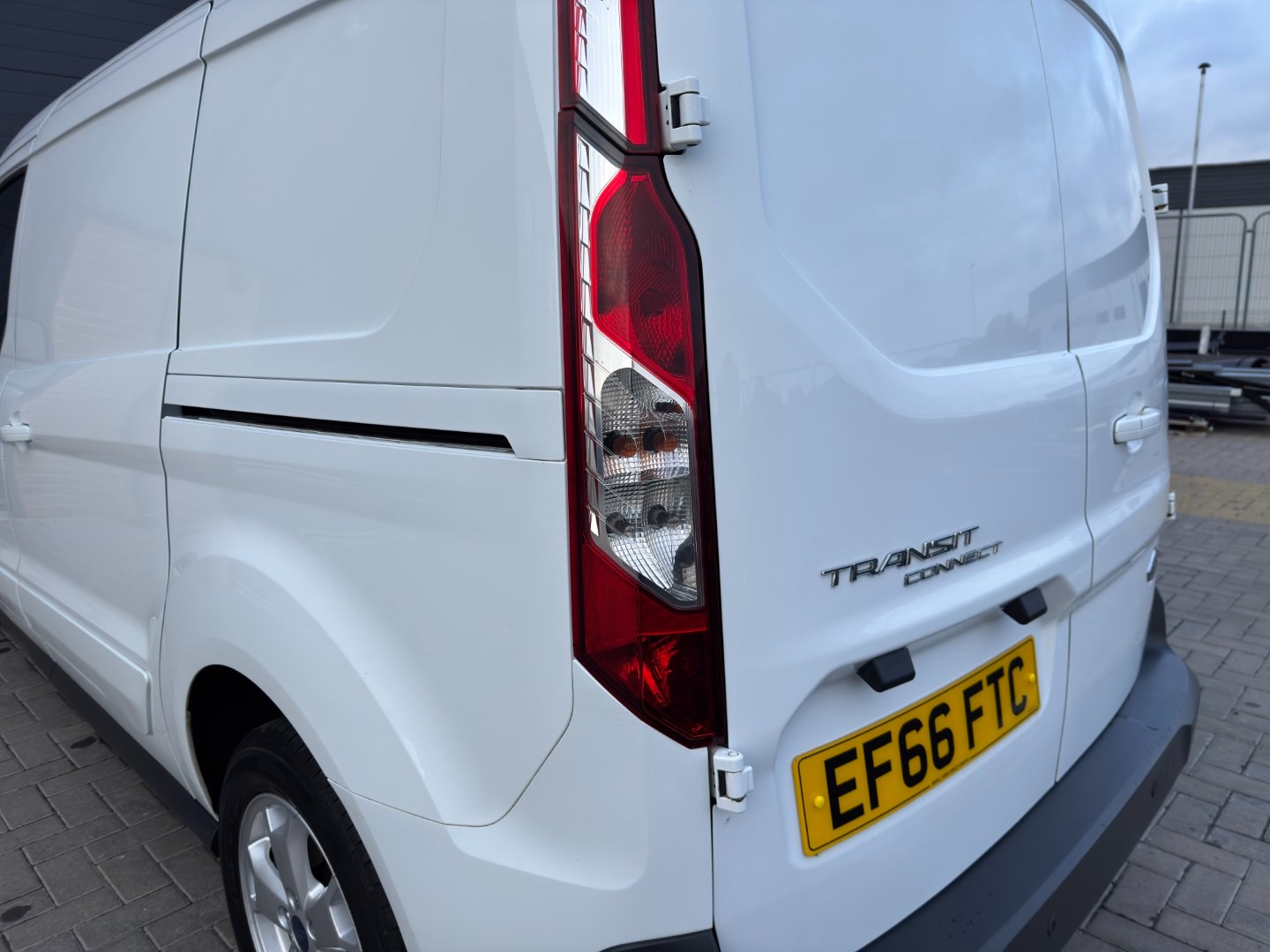 Used Ford Transit Connect 2016 for sale - 76351469: Photo 28