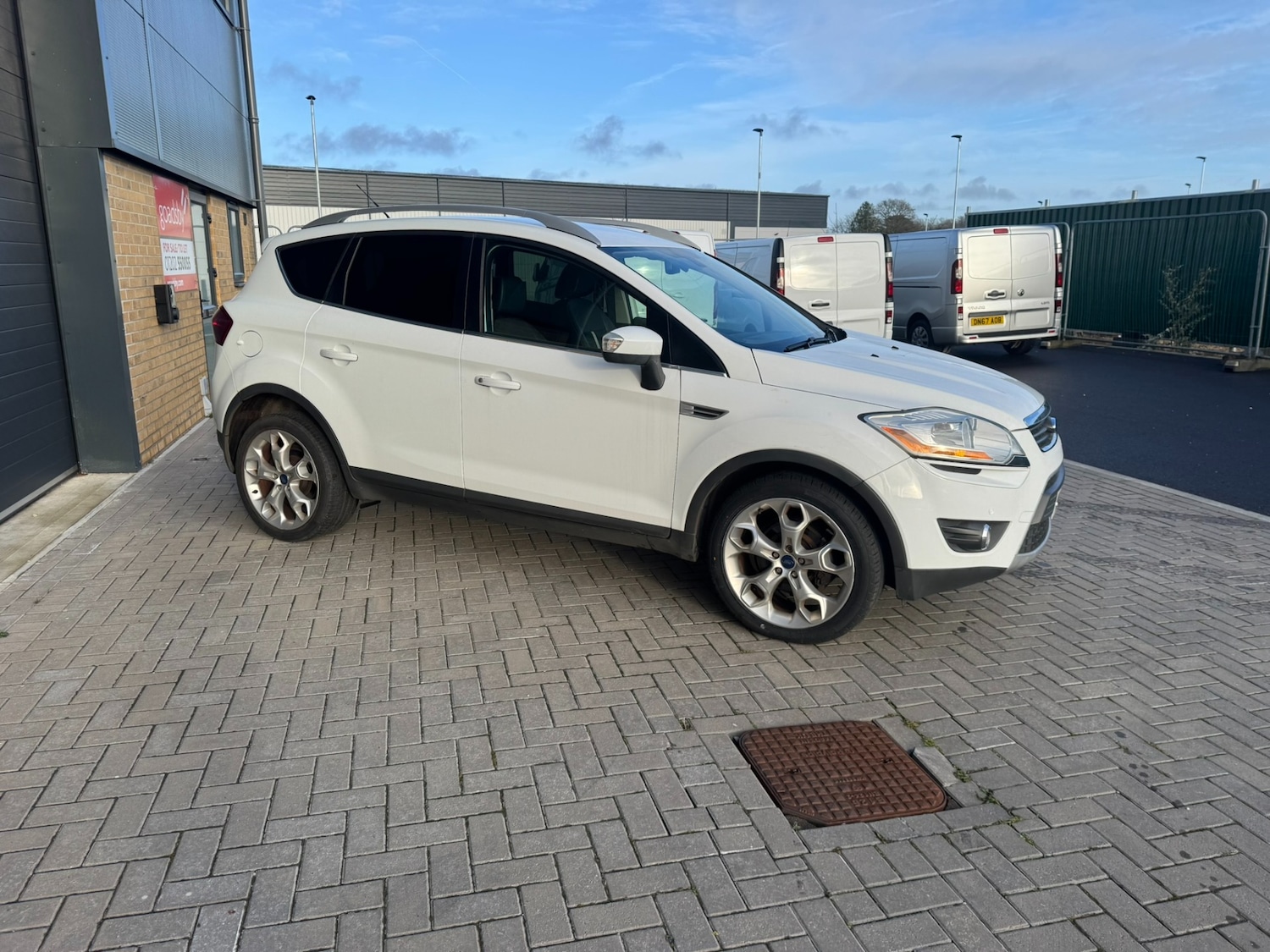 Used Ford Kuga 2012 for sale - 77173561: Photo 3