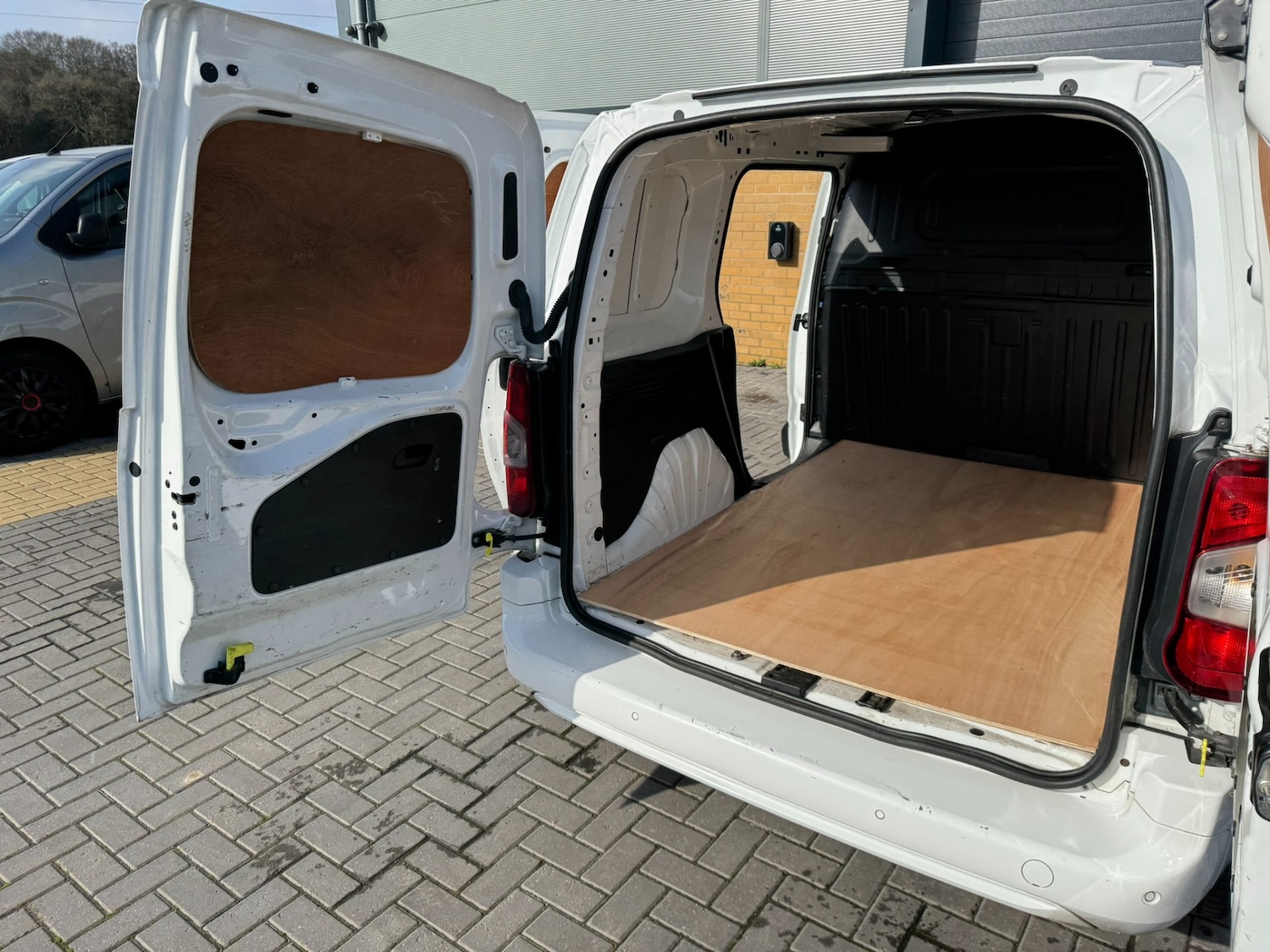 Used Vauxhall Combo 2019 for sale - 77393951: Photo 10