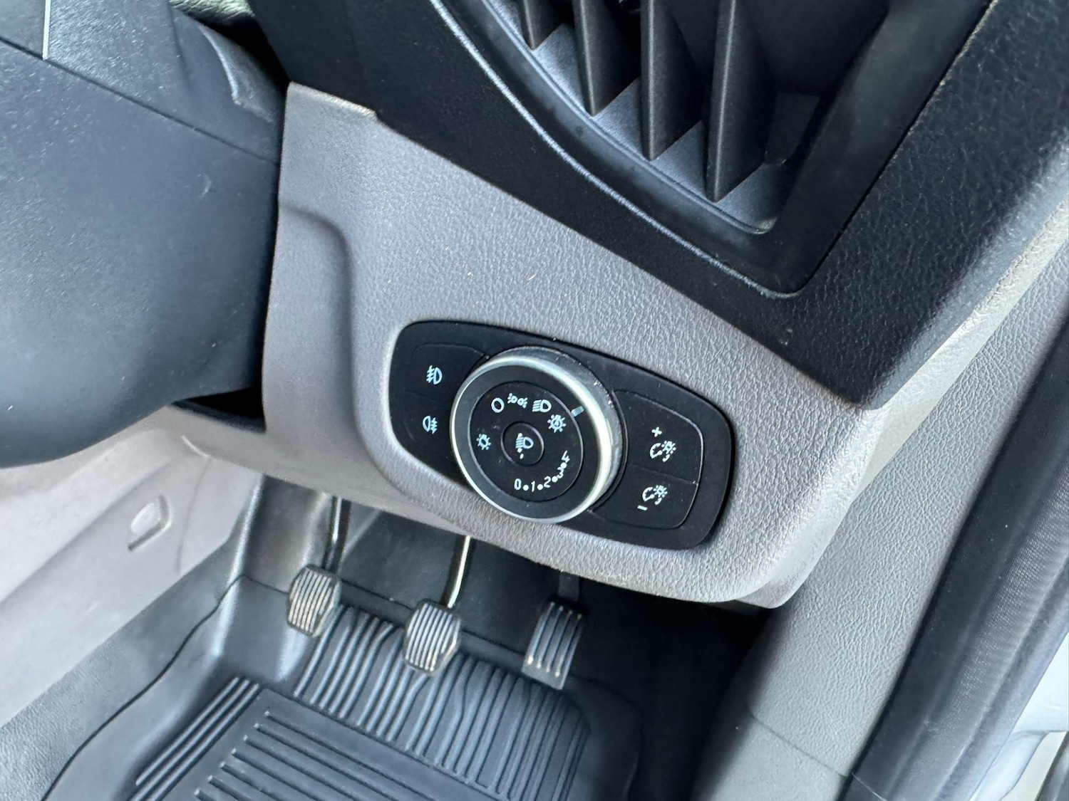 Used Ford Transit Connect 2020 for sale - 74853025: Photo 29