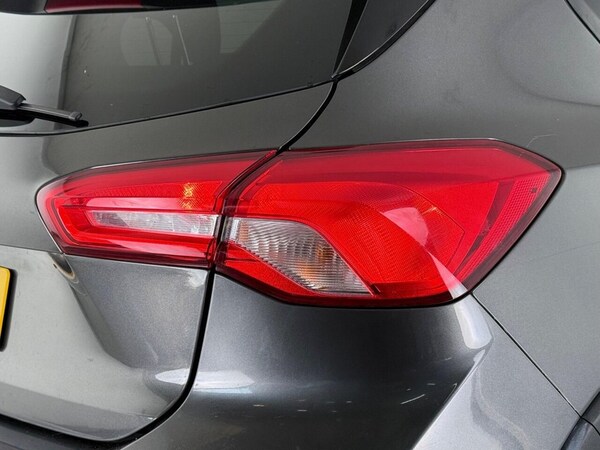 Used Ford Focus 2020 for sale - 75328286: Photo 9