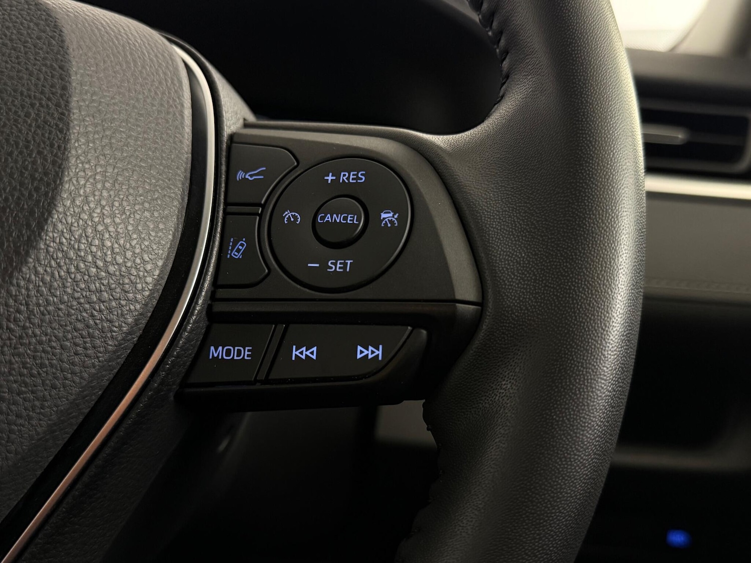 Used Toyota RAV4 2021 for sale - 77243592: Photo 21