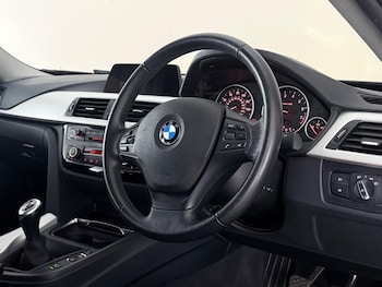 Used BMW 3 Series 2017 for sale - 79121920: Photo