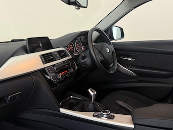 Used BMW 3 Series 2017 for sale - 79121920: Photo