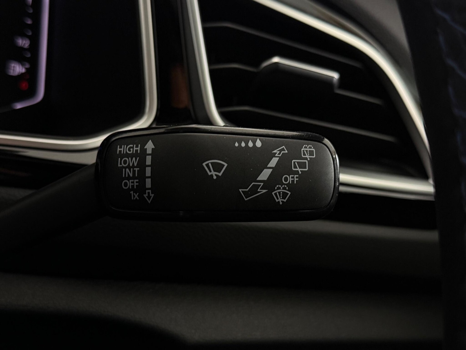 Used Volkswagen T-Roc 2022 for sale - 77246198: Photo 22