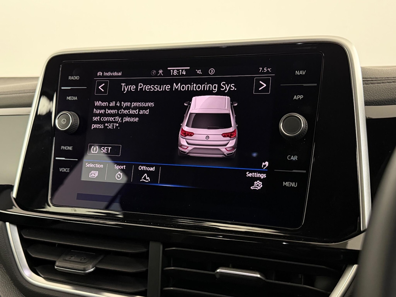 Used Volkswagen T-Roc 2022 for sale - 77246198: Photo 31