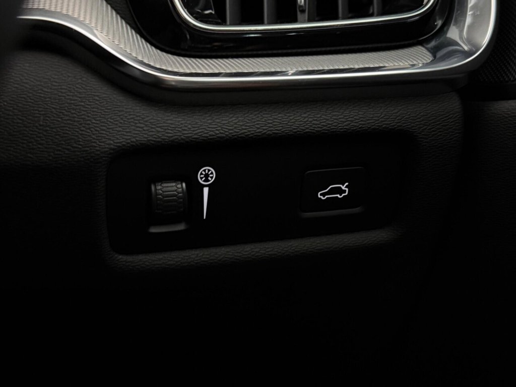Used Volvo V60 2021 for sale - 76003425: Photo 41