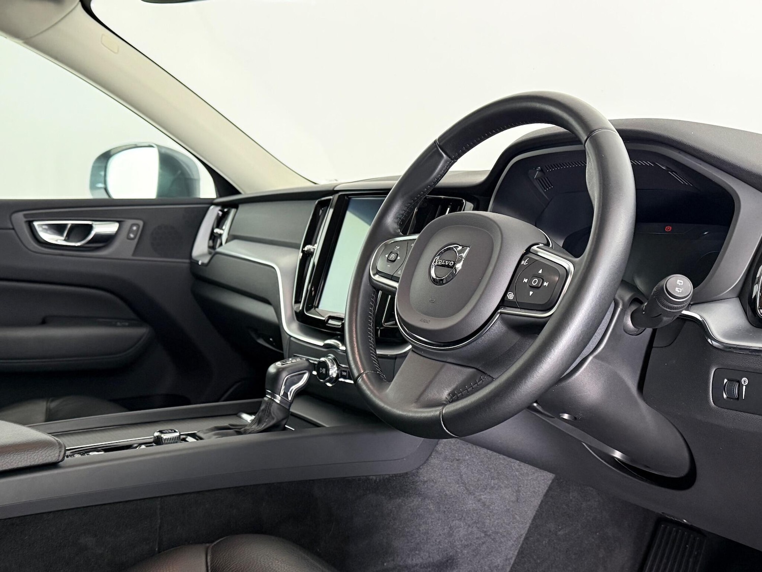 Used Volvo XC60 2019 for sale - 77221887: Photo 11