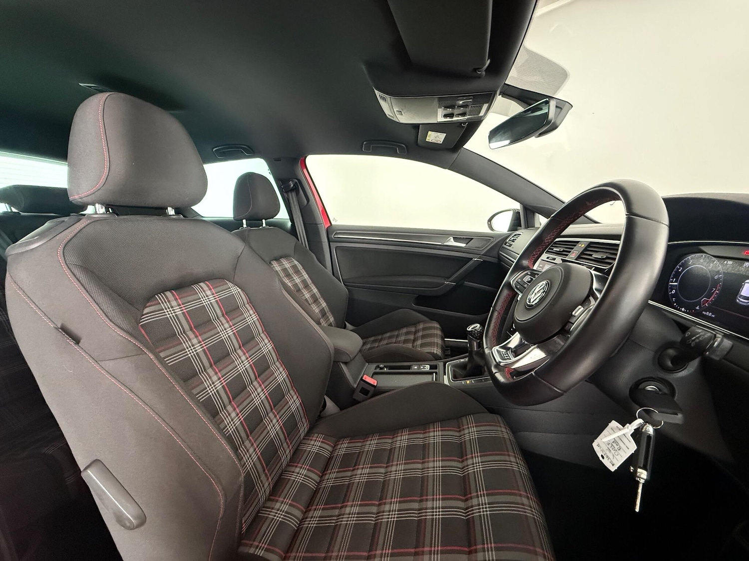 Used Volkswagen Golf 2017 for sale - 77246271: Photo 10