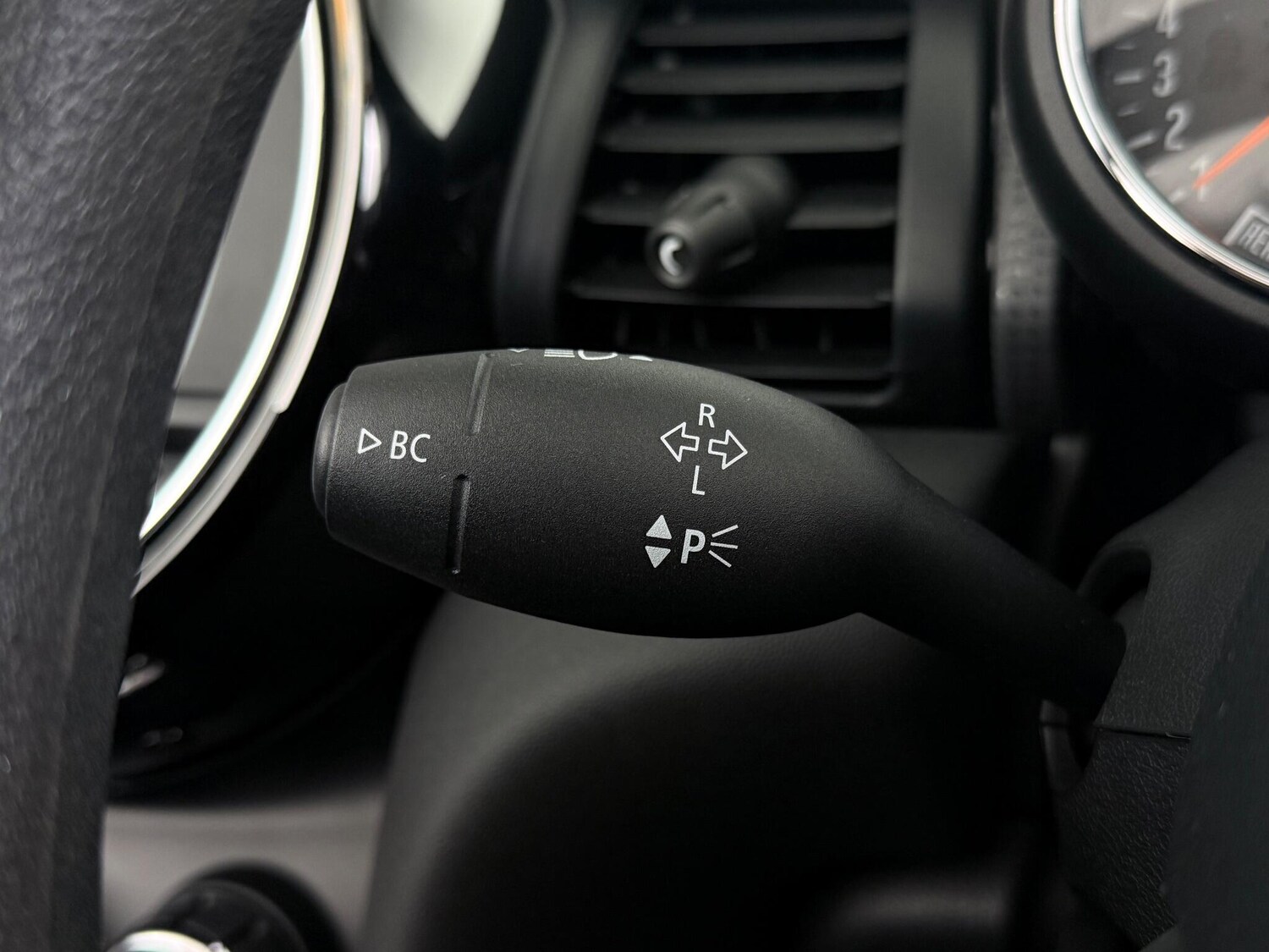 Used MINI Convertible 2018 for sale - 77181200: Photo 24