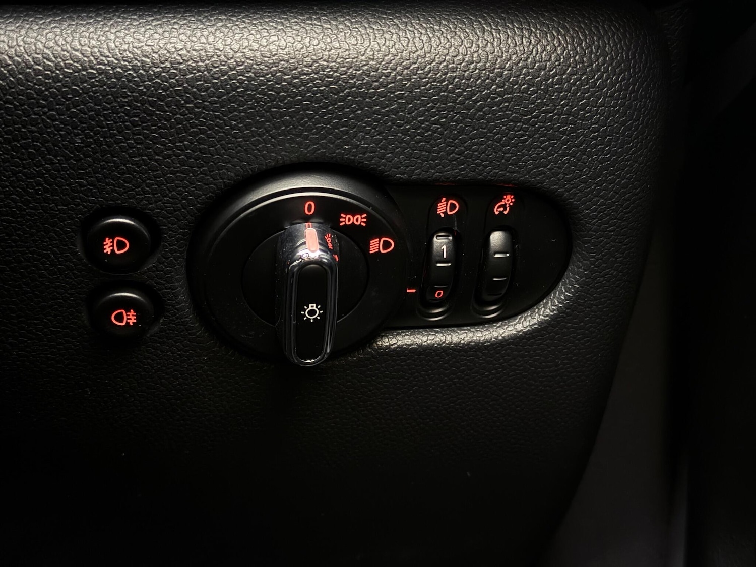 Used MINI Convertible 2018 for sale - 77181200: Photo 32