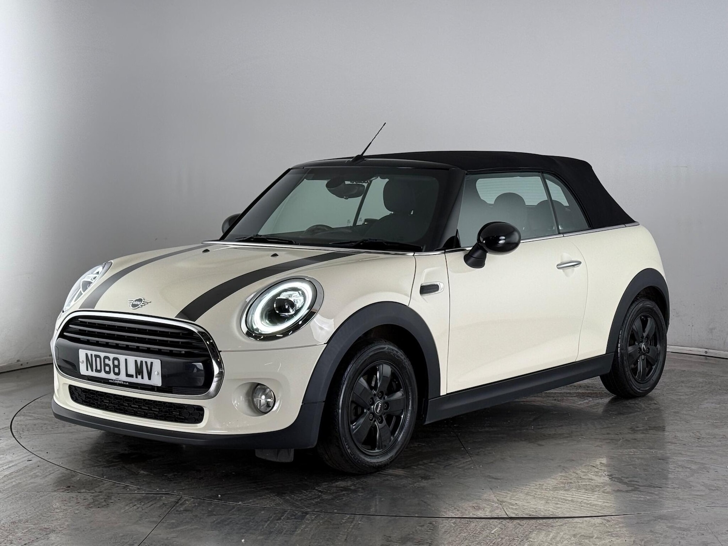 Used MINI Convertible 2018 for sale - 77181200: Photo 9