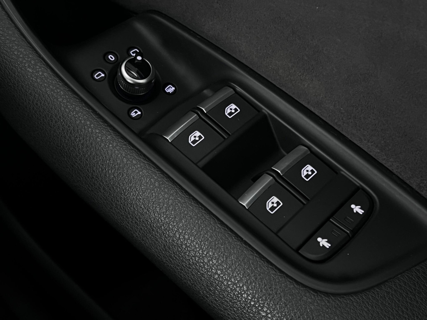 Used Audi SQ7 2016 for sale - 77180923: Photo 41