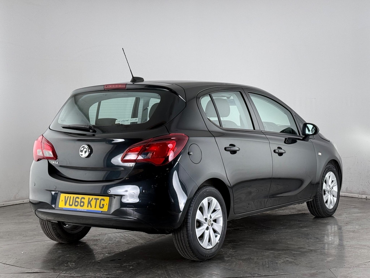 Used Vauxhall Corsa 2016 for sale - 77710624: Photo 3