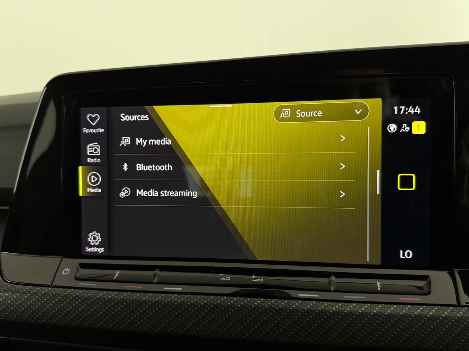 Used Volkswagen Golf 2021 for sale - 77181083: Photo 40