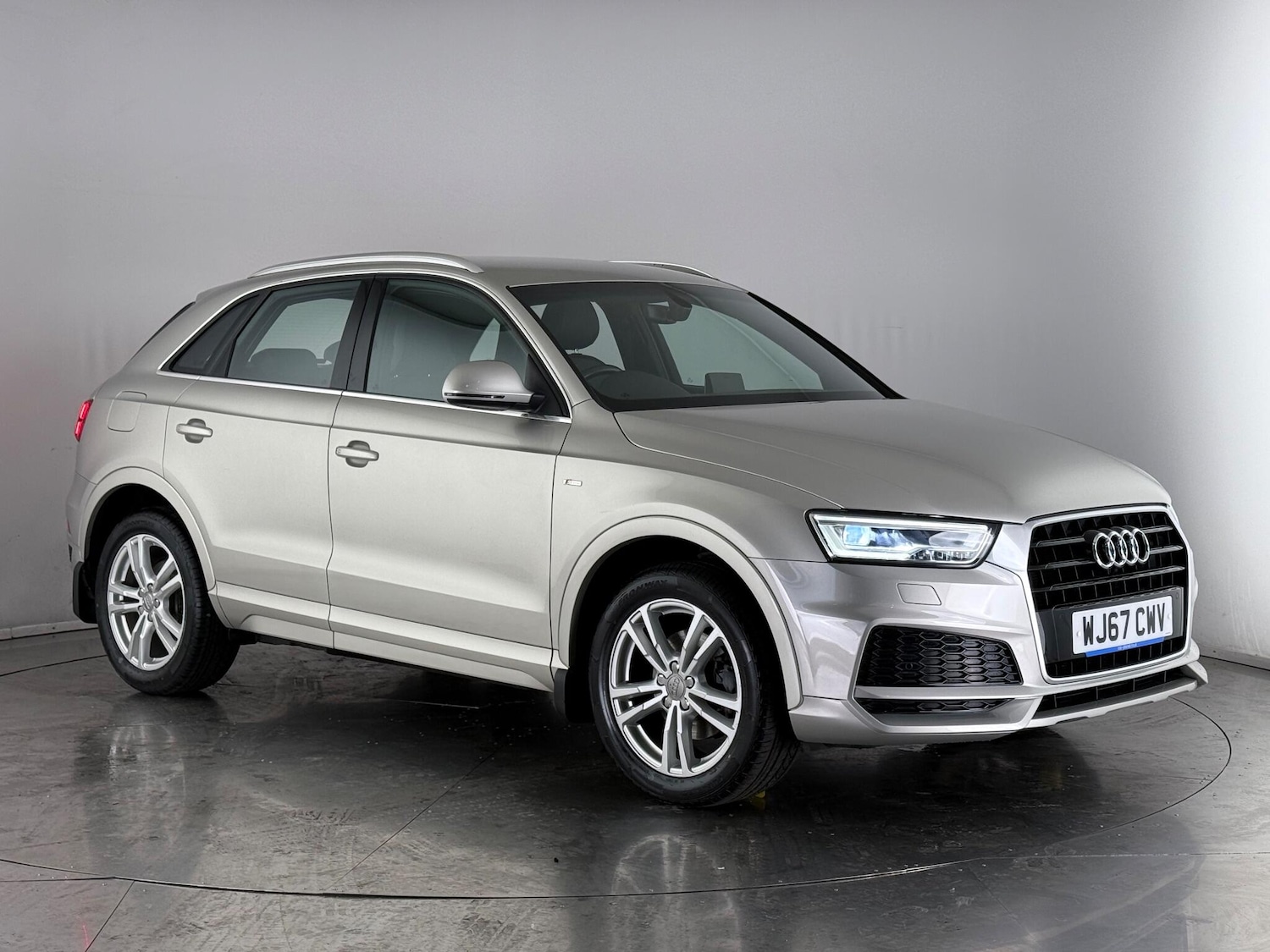 Used Audi Q3 2017 for sale - 76468568: Photo 1