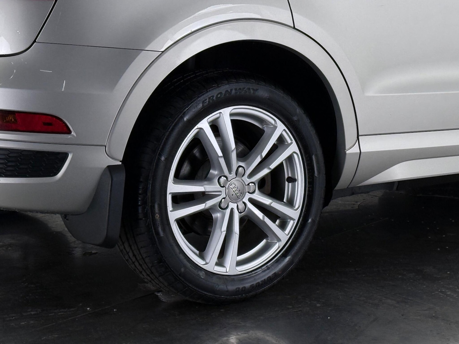 Used Audi Q3 2017 for sale - 76468568: Photo 11