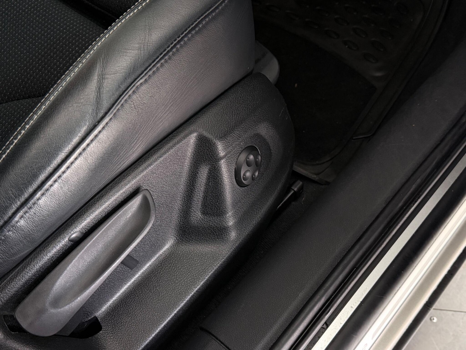 Used Audi Q3 2017 for sale - 76468568: Photo 18