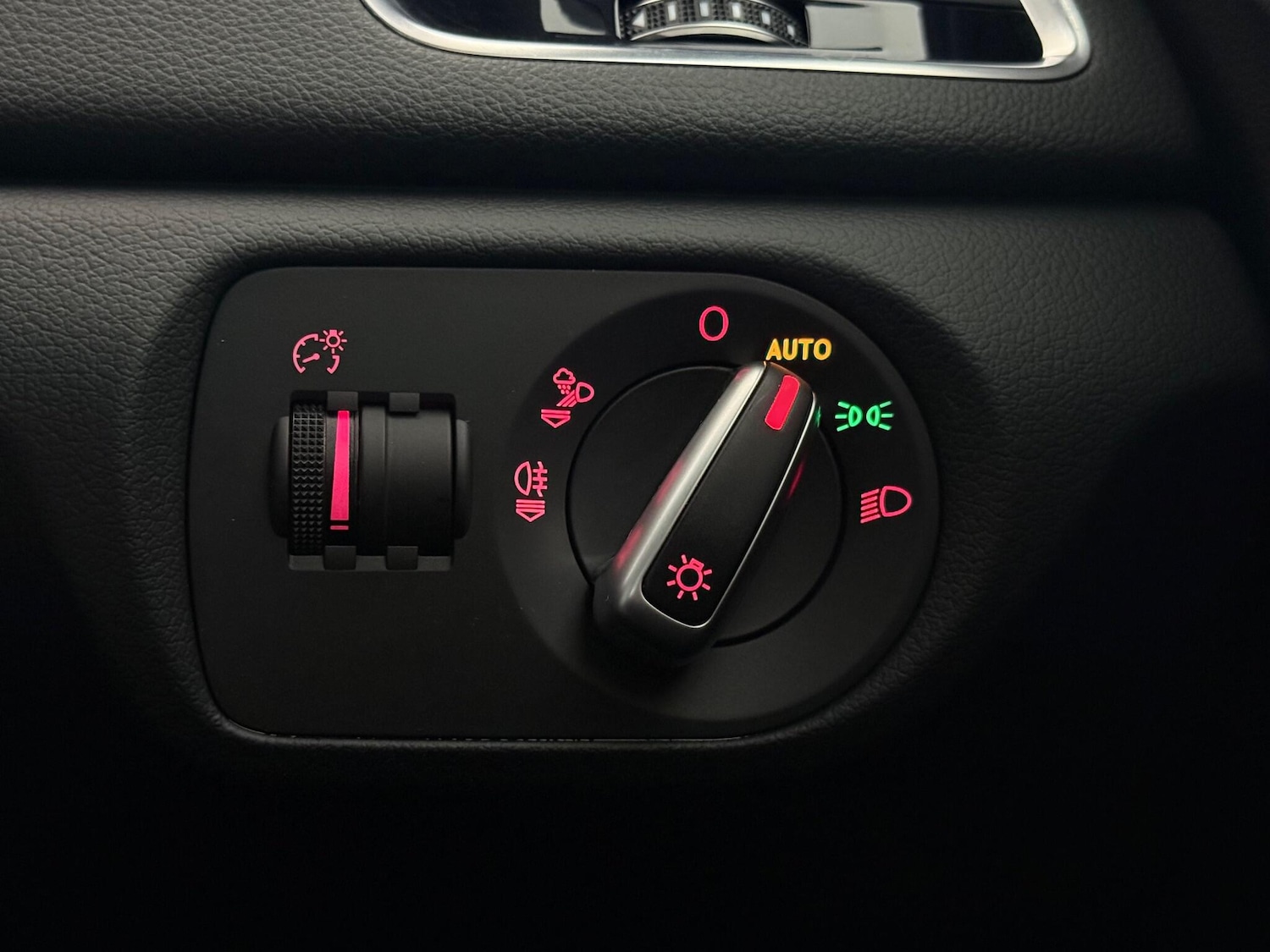 Used Audi Q3 2017 for sale - 76468568: Photo 41