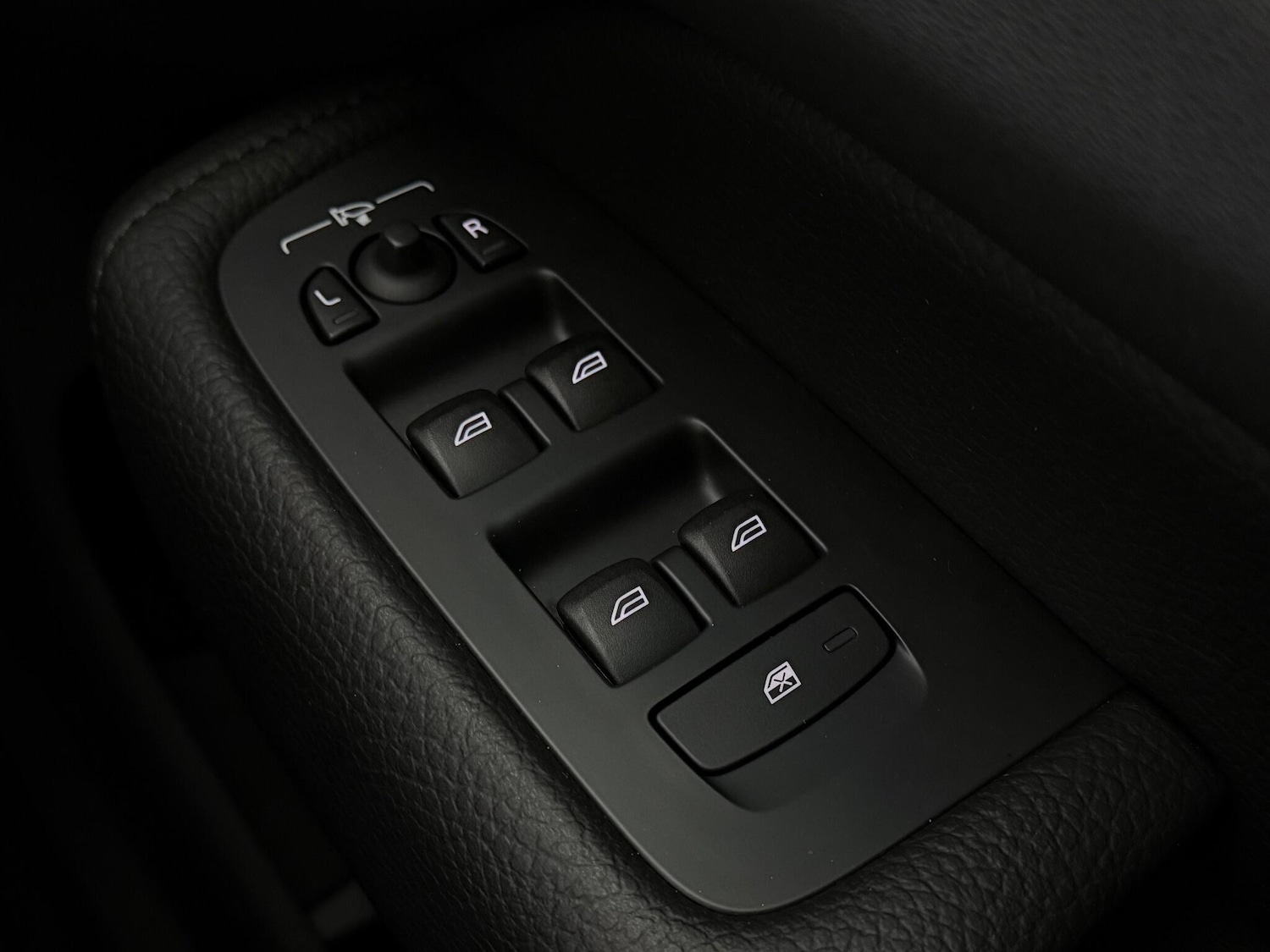 Used Volvo XC60 2019 for sale - 77260487: Photo 23