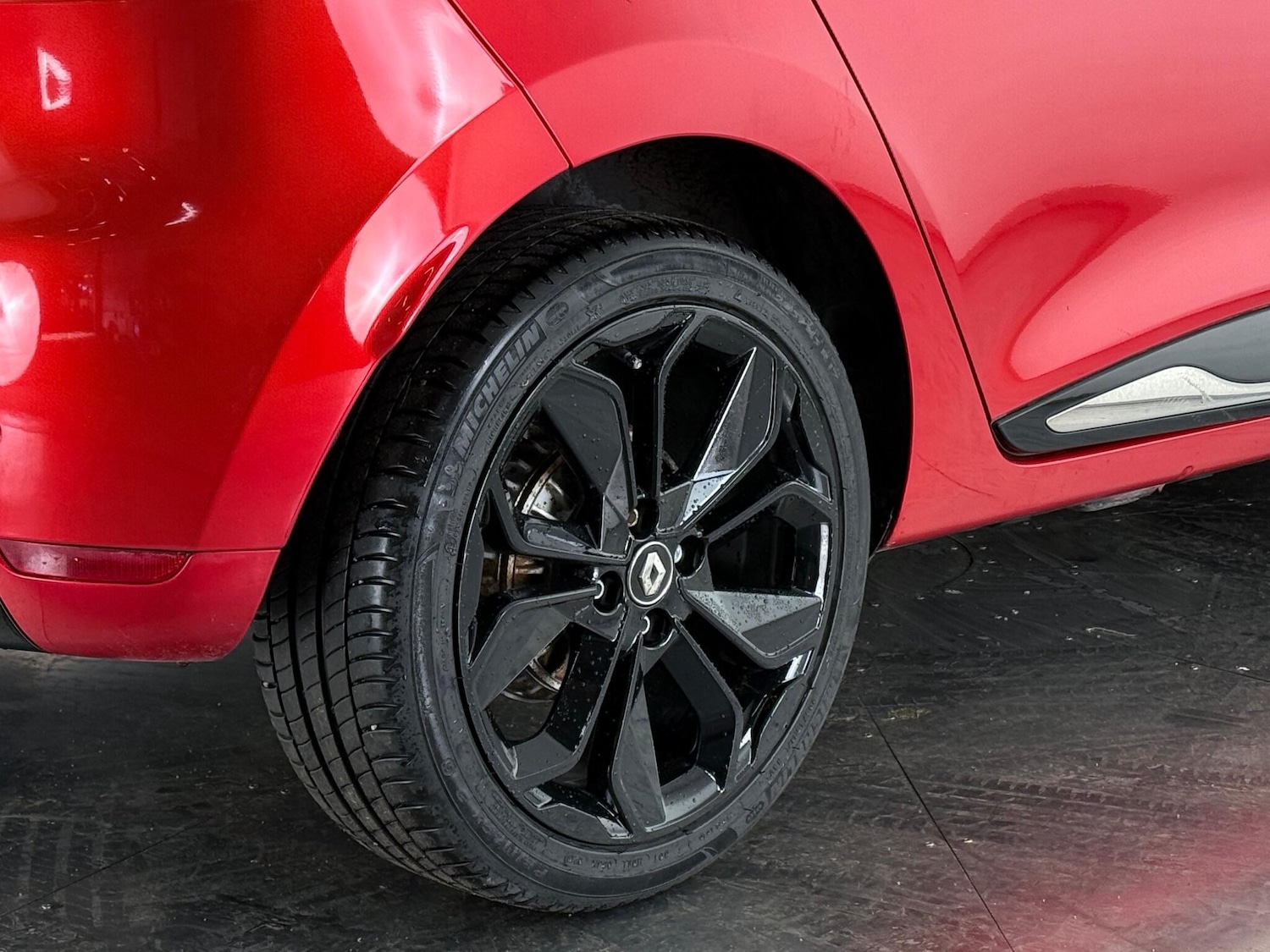 Used Renault Clio 2019 for sale - 76468541: Photo 11