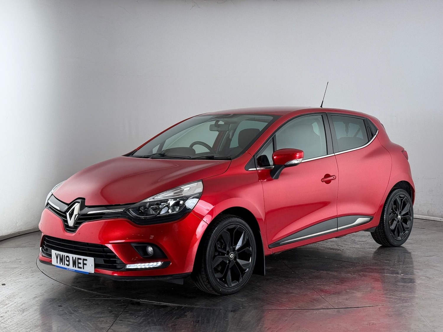 Used Renault Clio 2019 for sale - 76468541: Photo 4