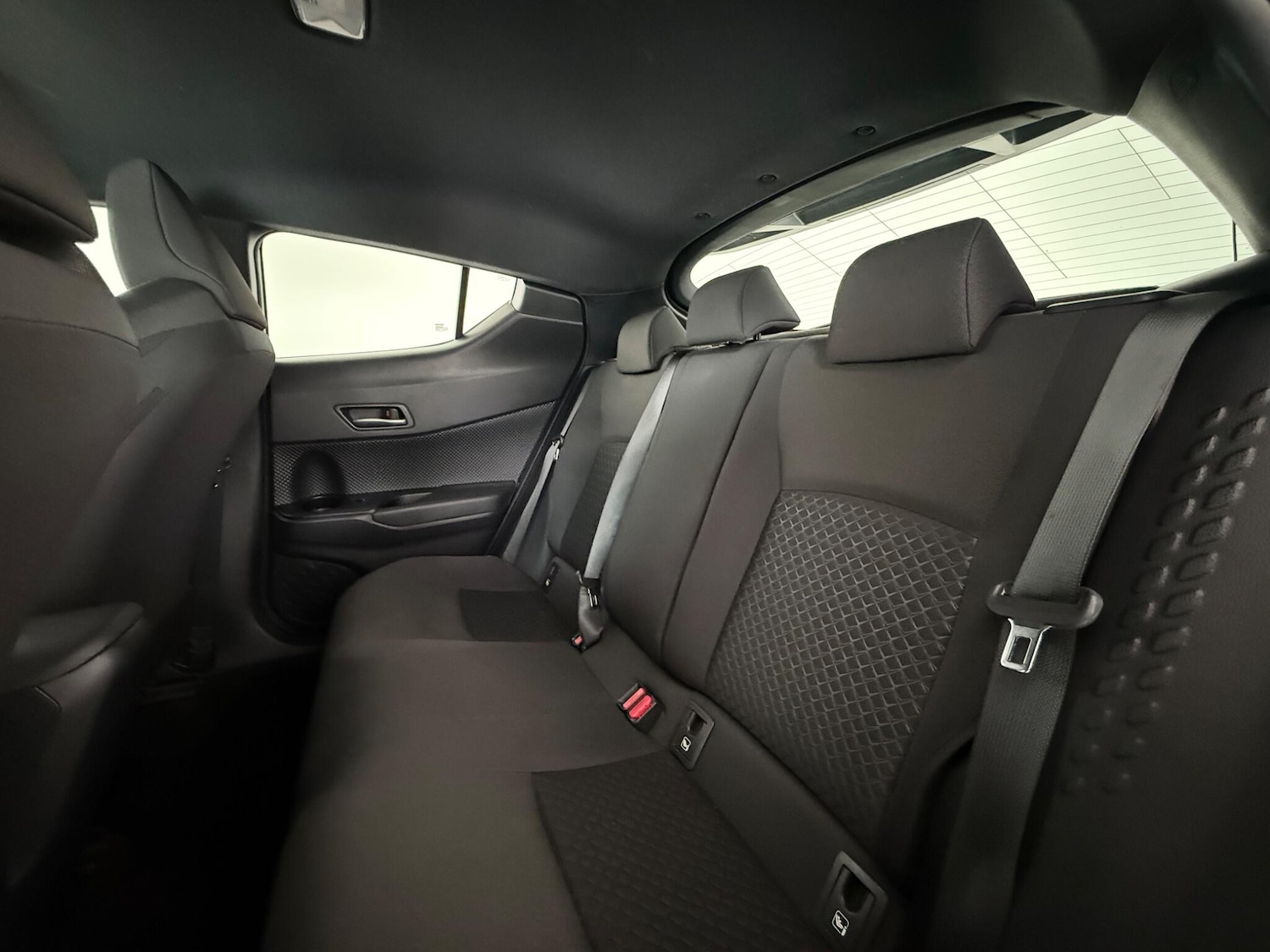 Used Toyota C-HR 2023 for sale - 77776213: Photo 11