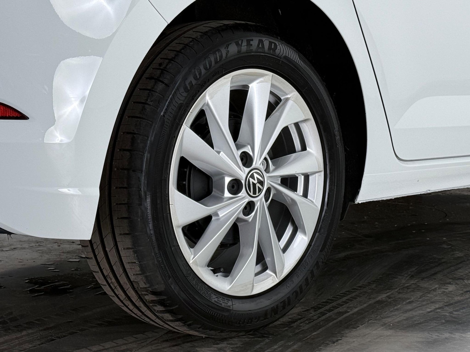 Used Volkswagen Polo 2024 for sale - 76468510: Photo 12