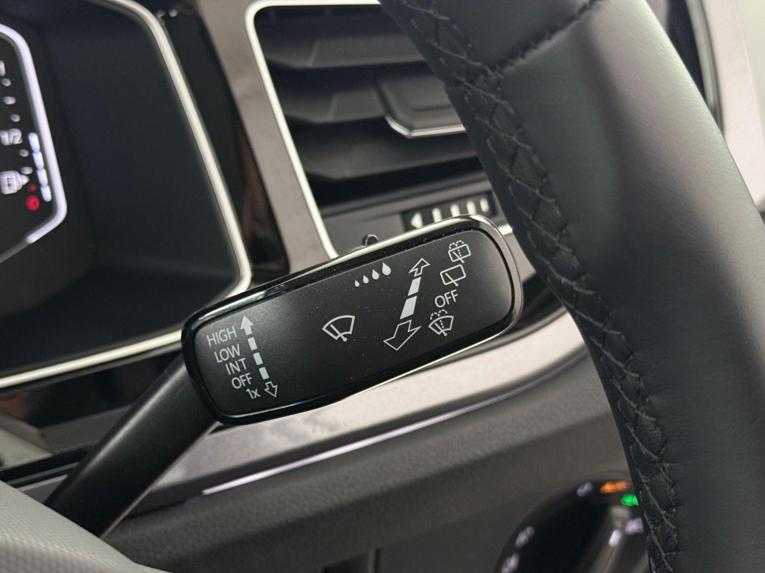 Used Volkswagen Polo 2024 for sale - 76468510: Photo 24