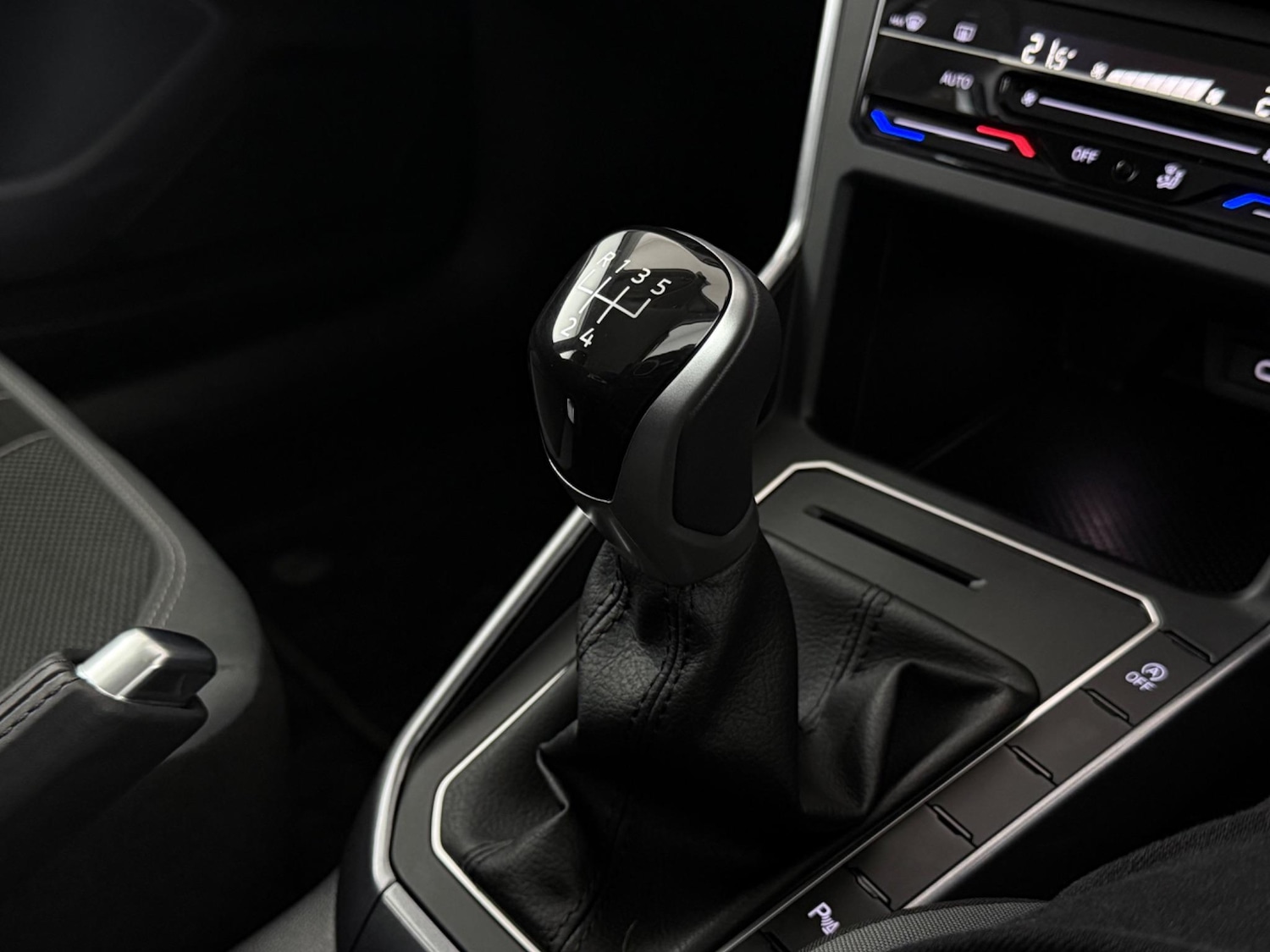 Used Volkswagen Polo 2024 for sale - 76468510: Photo 38