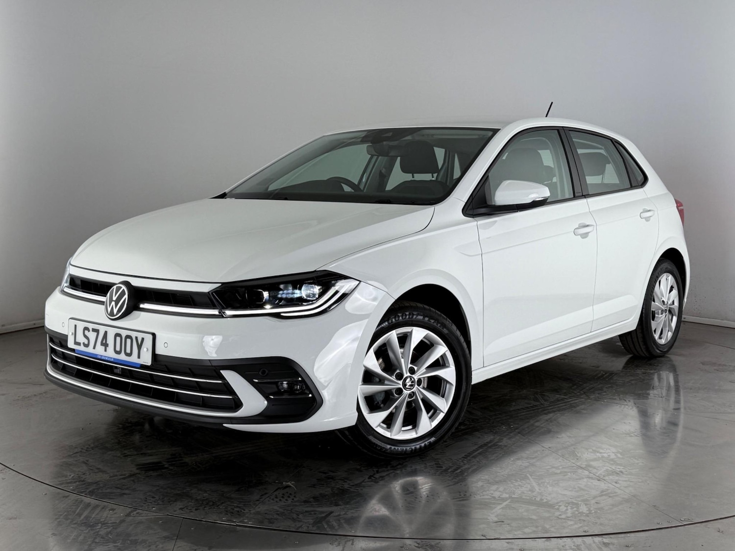 Used Volkswagen Polo 2024 for sale - 76468510: Photo 42