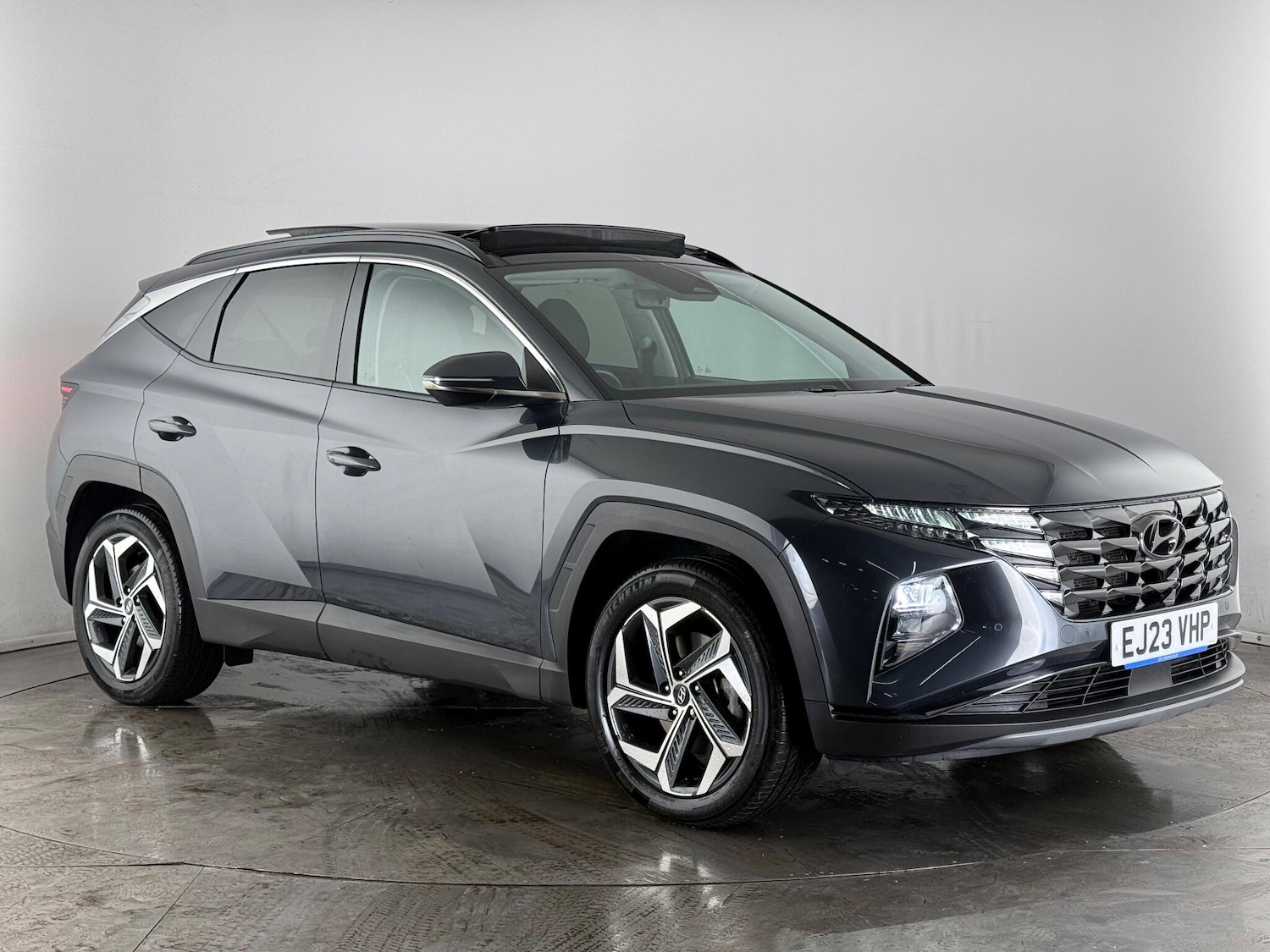 Used Hyundai TUCSON 2023 for sale - 76715015: Photo 1