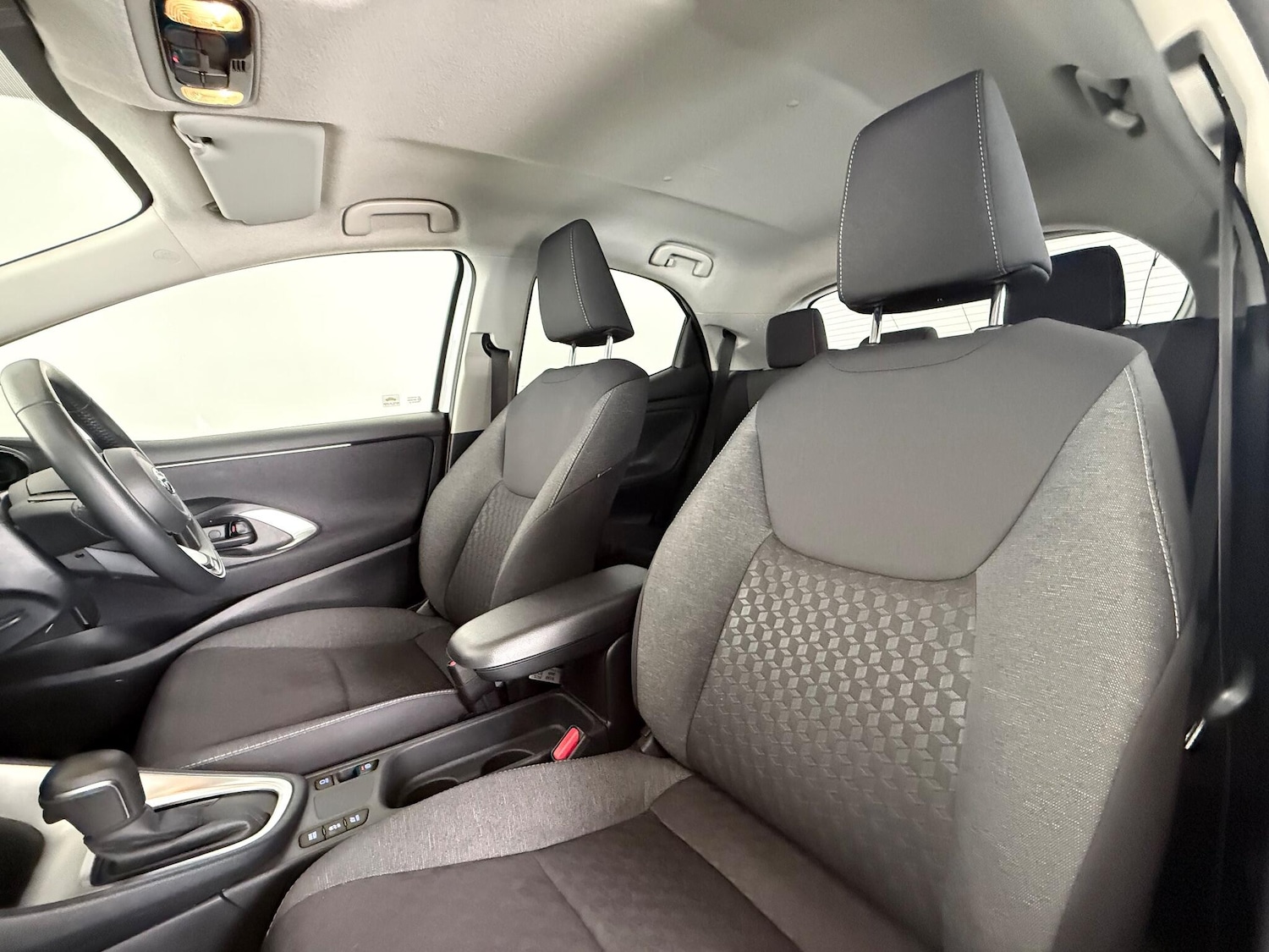 Used Toyota Yaris for sale - 76468625: Photo 17