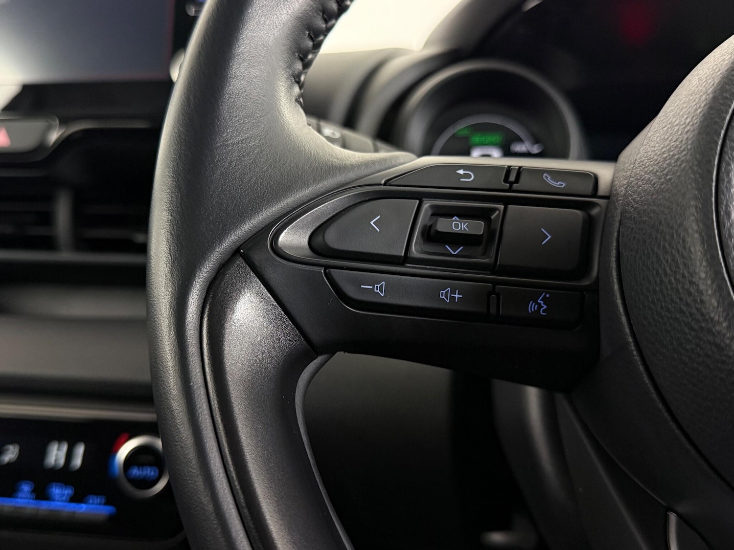 Used Toyota Yaris for sale - 76468625: Photo 24