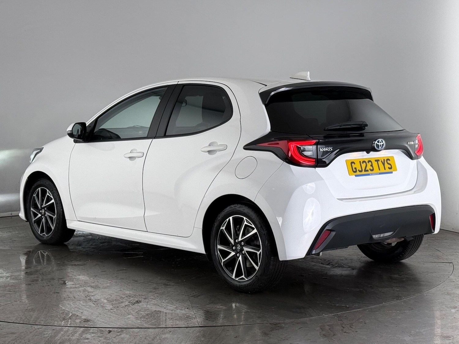 Used Toyota Yaris for sale - 76468625: Photo 4