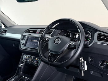 Used Volkswagen Tiguan 2017 for sale - 79497344: Photo