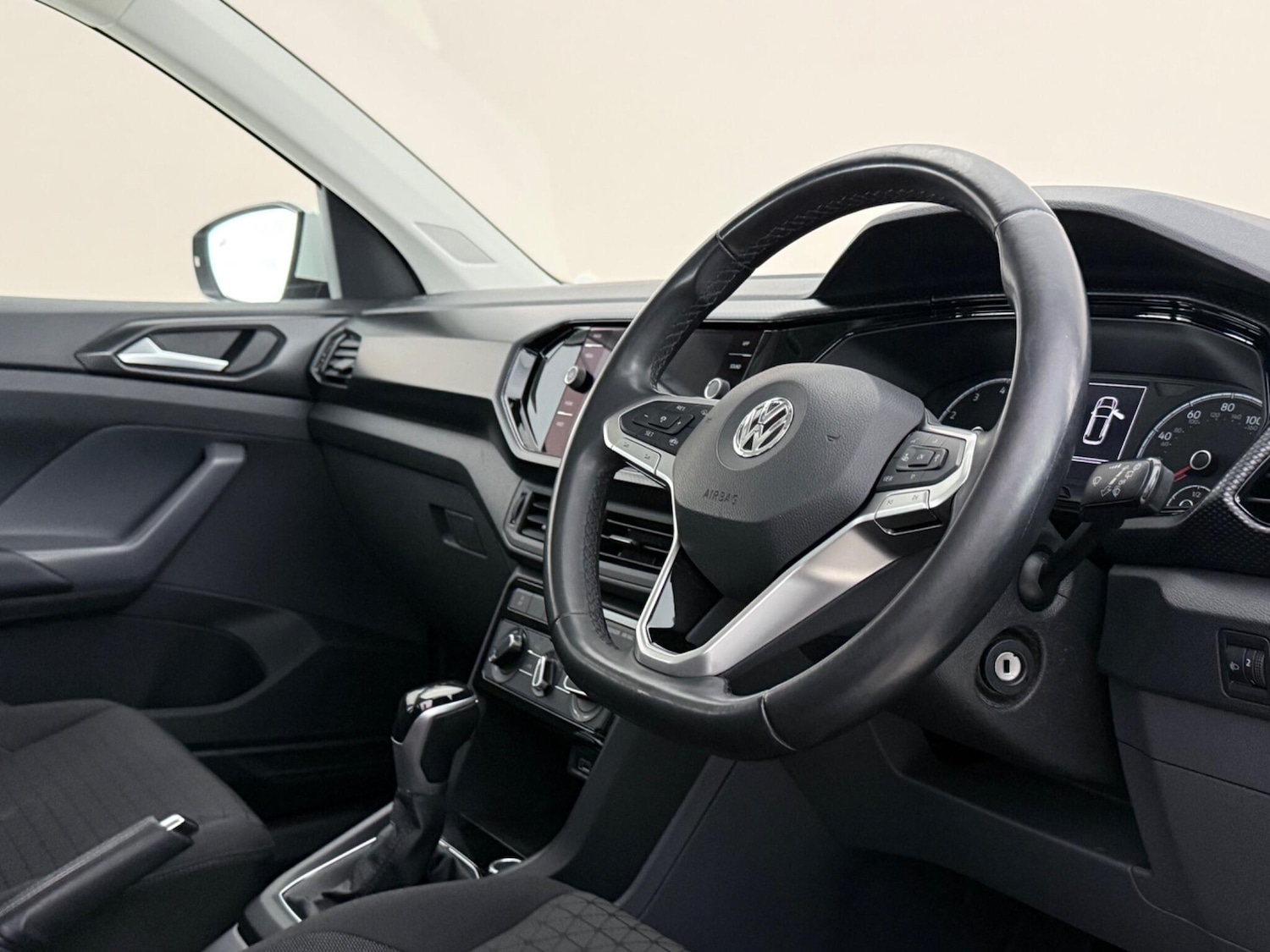 Used Volkswagen T-Cross 2020 for sale - 78197339: Photo 11