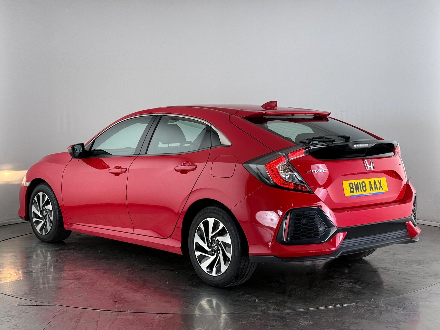 Used Honda Civic 2018 for sale - 77243362: Photo 3