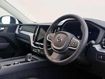 Used Volvo XC60 2021 for sale - 78867058: Photo