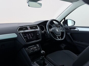 Used Volkswagen Tiguan 2018 for sale - 78926887: Photo