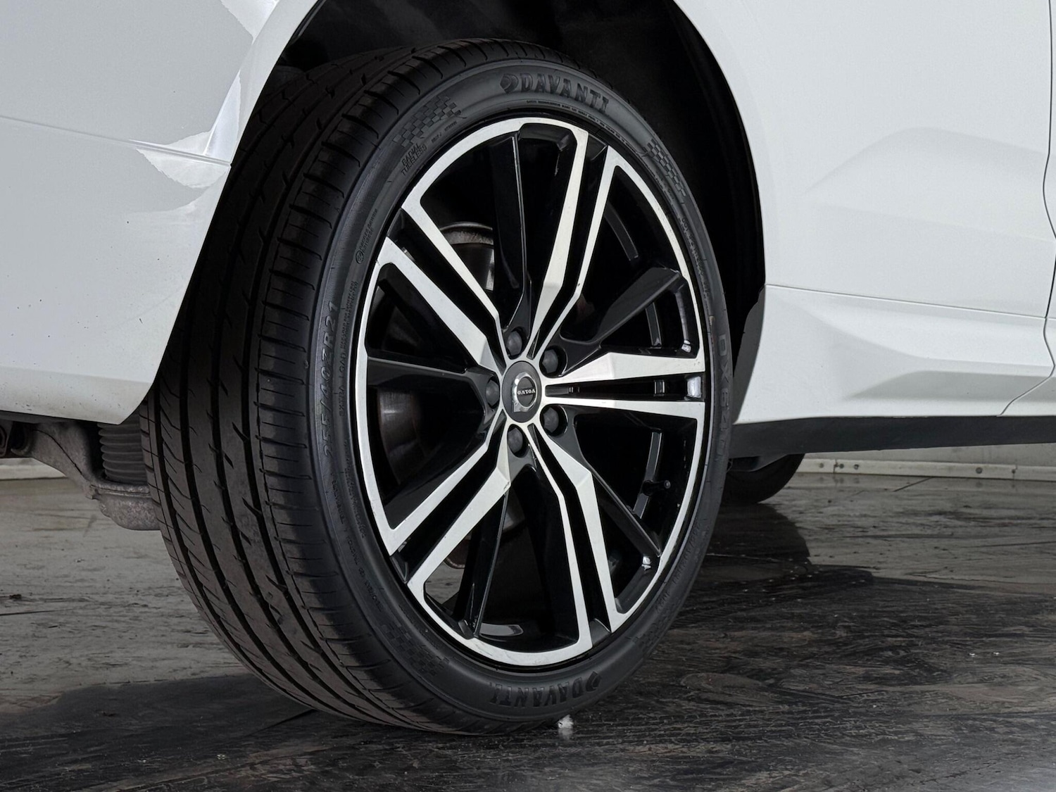 Used Volvo XC60 2020 for sale - 77181171: Photo 8