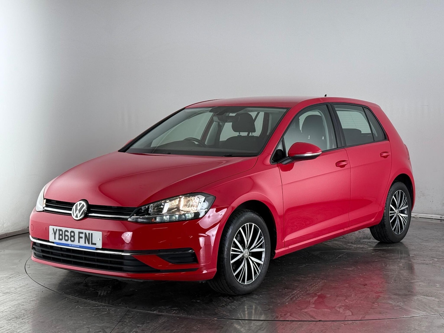 Used Volkswagen Golf 2018 for sale - 76468173: Photo 3