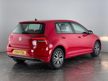 Used Volkswagen Golf 2018 for sale - 76468173: Photo