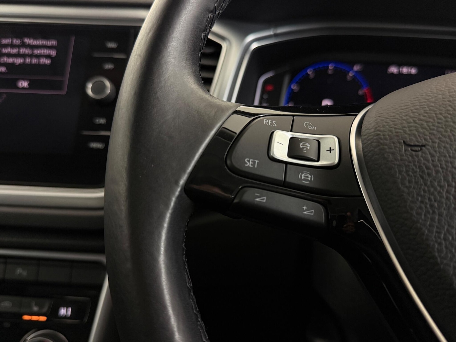 Used Volkswagen T-Roc 2021 for sale - 76899668: Photo 25