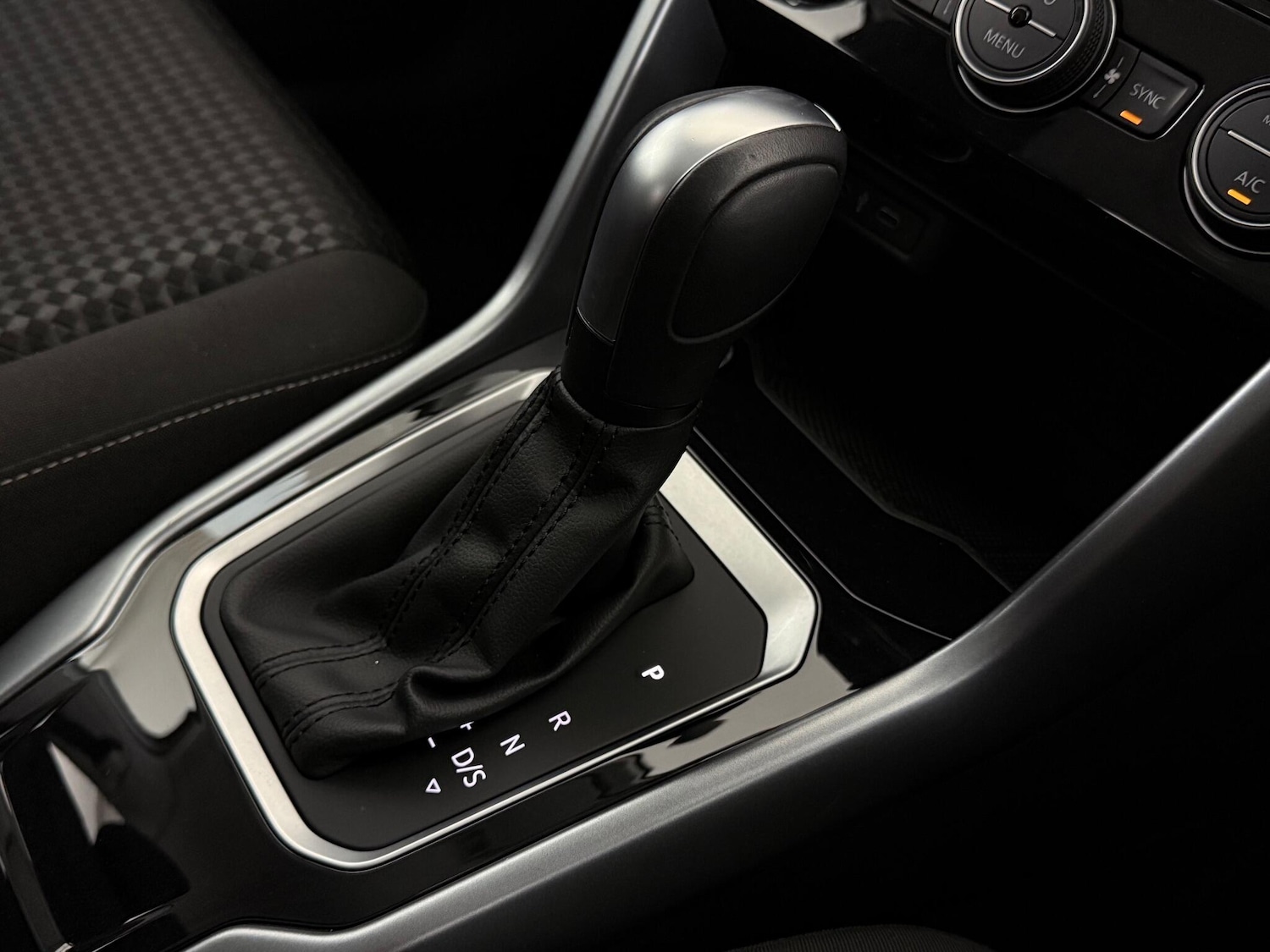 Used Volkswagen T-Roc 2021 for sale - 76899668: Photo 45