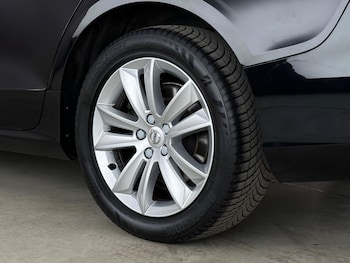 Used Volvo V60 2019 for sale - 79068283: Photo