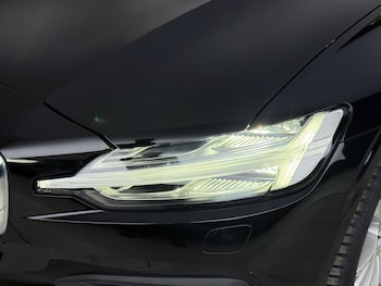 Used Volvo V60 2019 for sale - 79068283: Photo