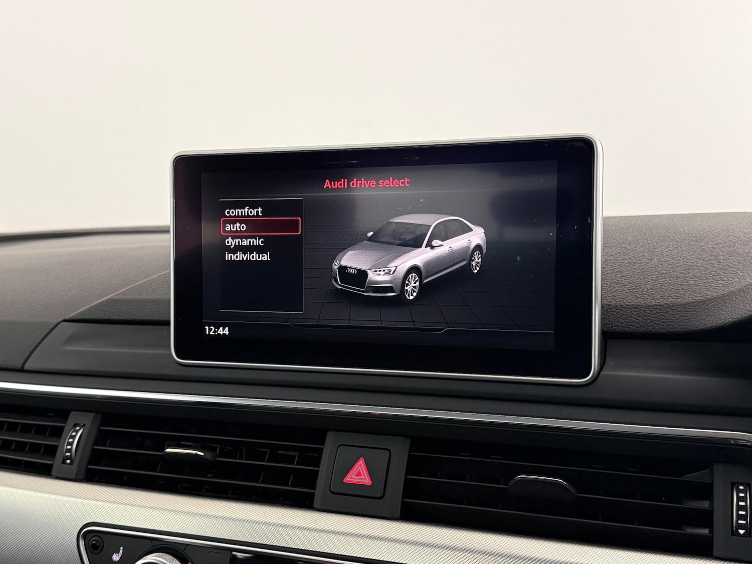 Used Audi A4 2016 for sale - 77221744: Photo 29