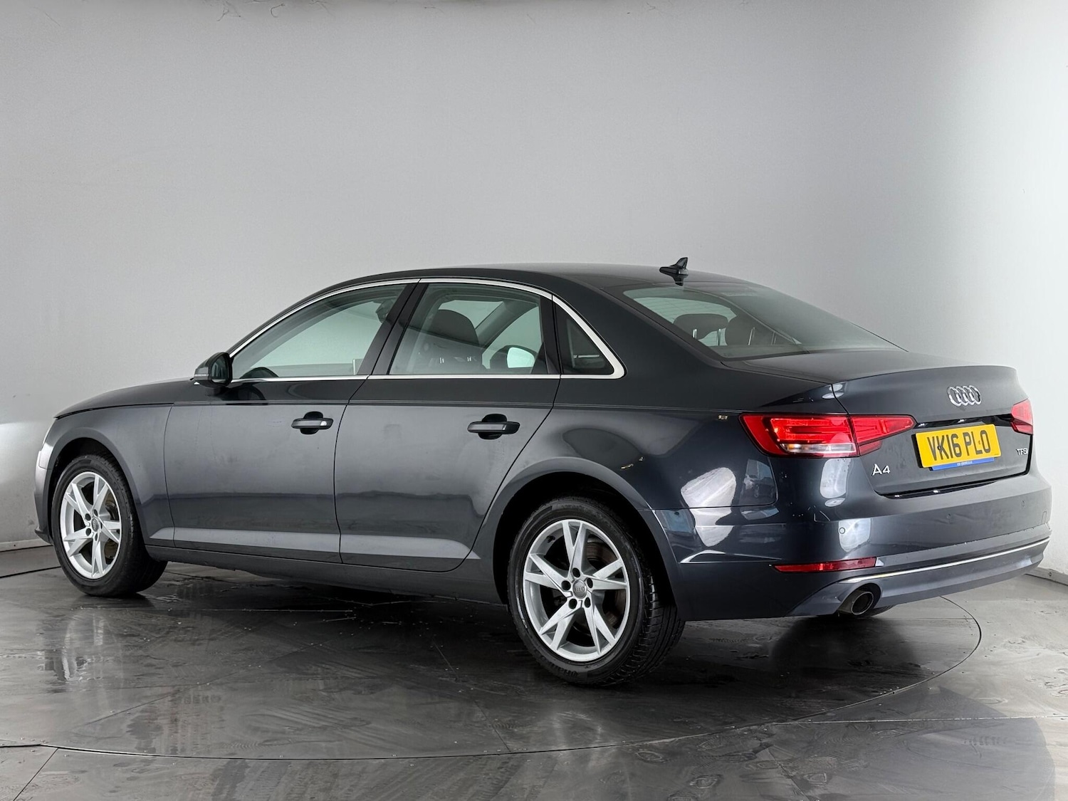 Used Audi A4 2016 for sale - 77221744: Photo 3