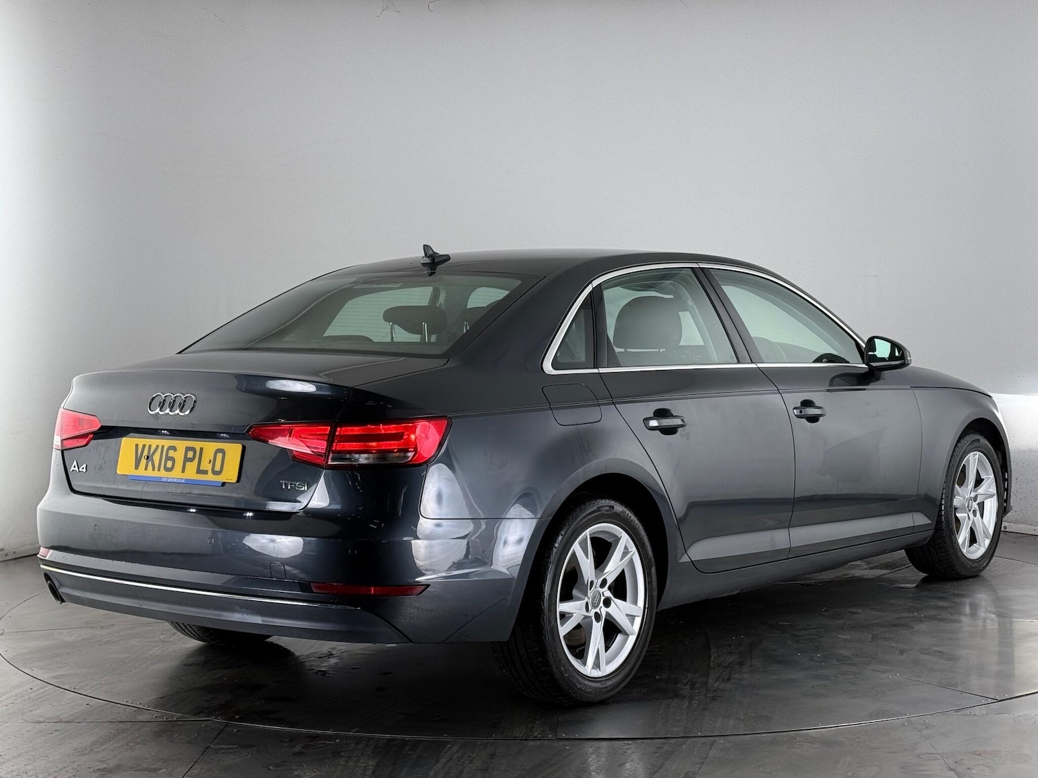Used Audi A4 2016 for sale - 77221744: Photo 4